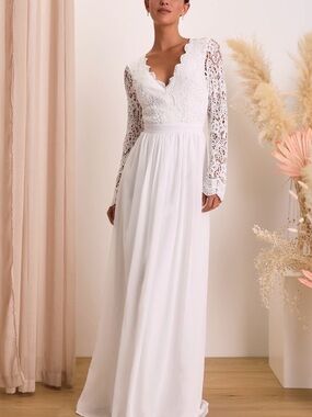 Lulu's White Lace V-Neck Long-Sleeve Bridal Gown